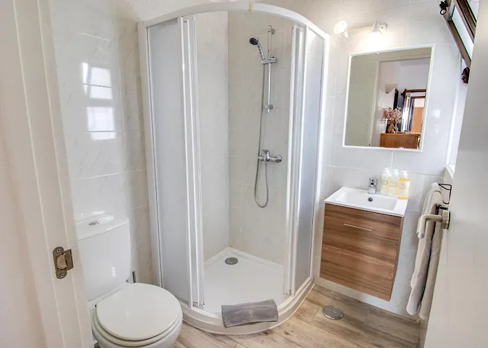 Welcoming Oasis 500m Ac Wi-fi Pool Balcony Διαμέρισμα Αλμπουφέιρα