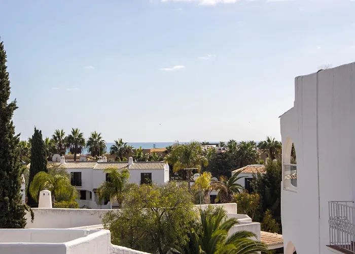 Welcoming Oasis 500m Ac Wi-fi Pool Balcony Διαμέρισμα